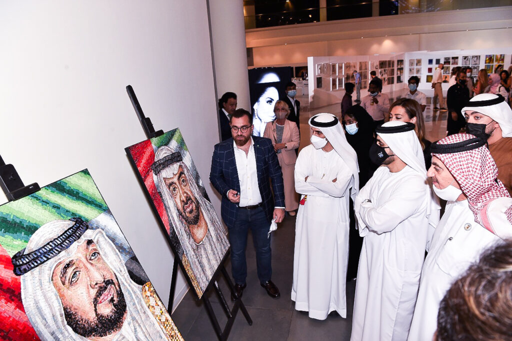 محمد مكثوم بن جمعه آل مكتوم يفتتح الدورة الأولى لمهرجان "آرتيسيتا -أسبوع الفن التشكيلي" وسط آجواء احتفالية ضخمة ومشاركة ٧٠ فنانا من ٢٥ دولة عربية وأوربية .. صور محمد مكثوم بن جمعه آل مكتوم يفتتح الدورة الأولى لمهرجان "آرتيسيتا -أسبوع الفن التشكيلي" وسط آجواء احتفالية ضخمة ومشاركة ٧٠ فنانا من ٢٥ دولة عربية وأوربية .. صور